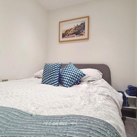Modern & Central, Perfect Beach Getaway- 2Min Walk Brighton Bagian luar foto