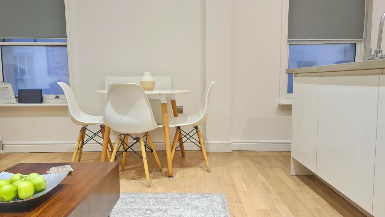 Modern & Central, Perfect Beach Getaway- 2Min Walk Brighton Bagian luar foto