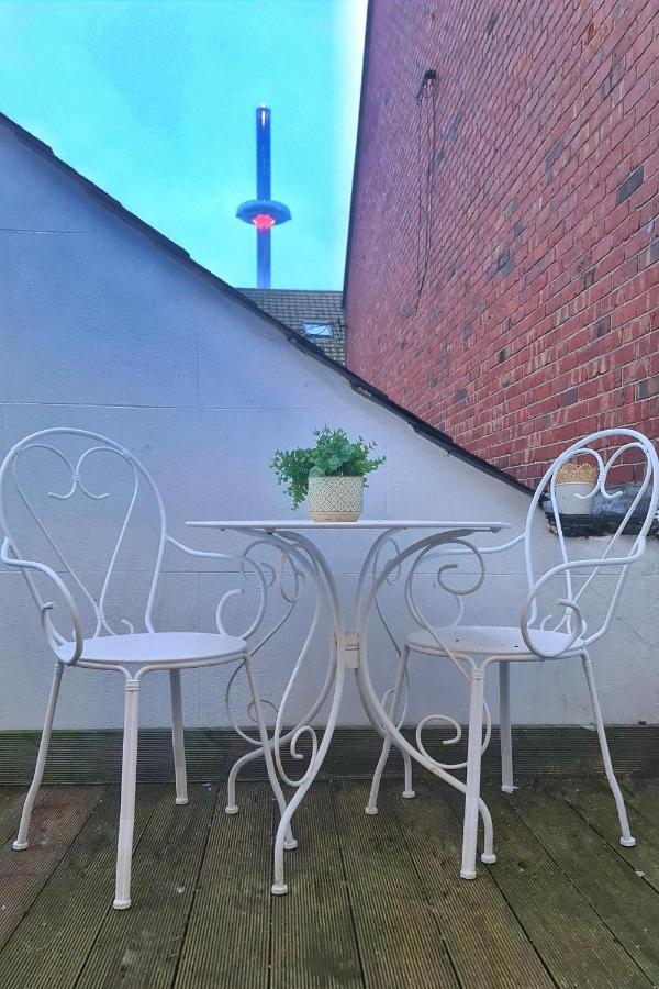 Modern & Central, Perfect Beach Getaway- 2Min Walk Brighton Bagian luar foto