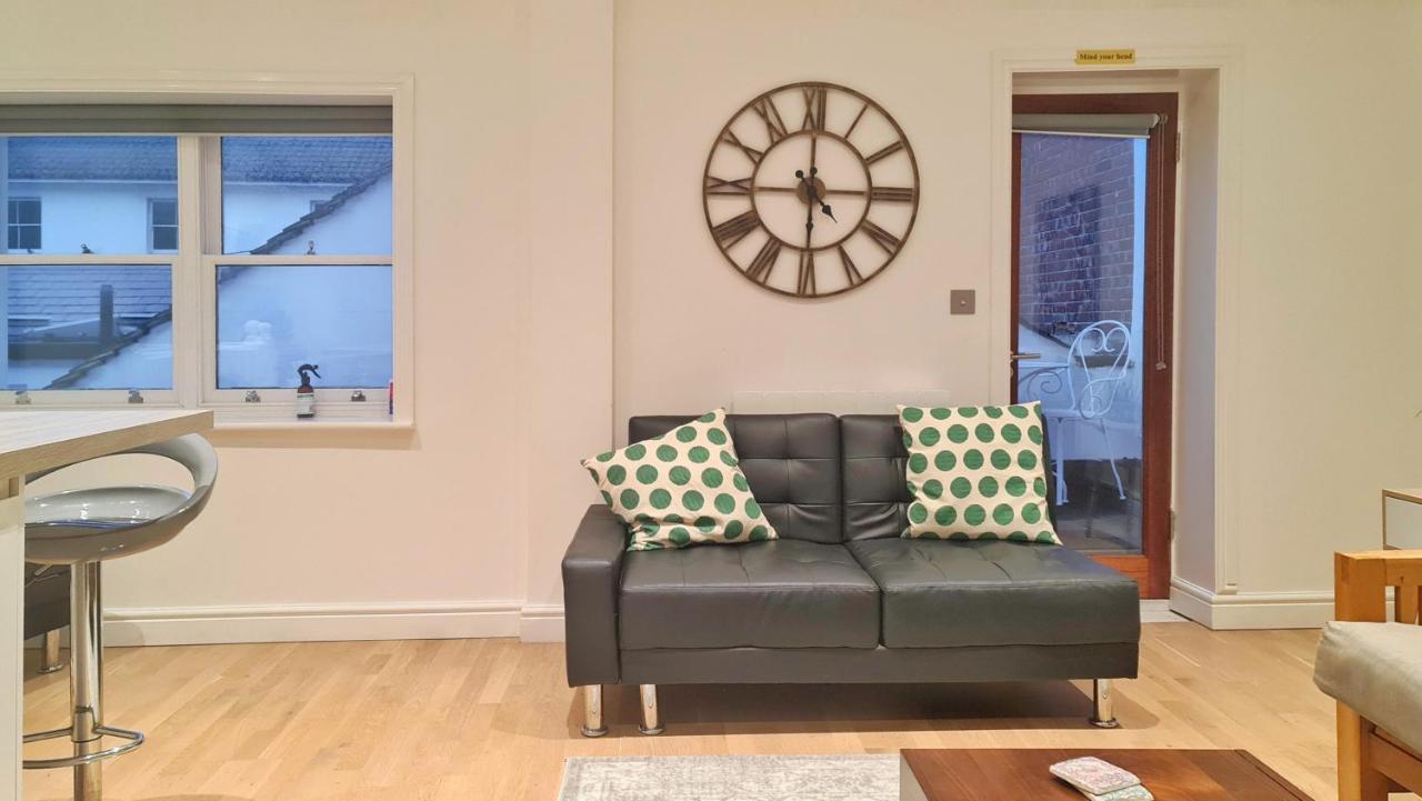 Modern & Central, Perfect Beach Getaway- 2Min Walk Brighton Bagian luar foto