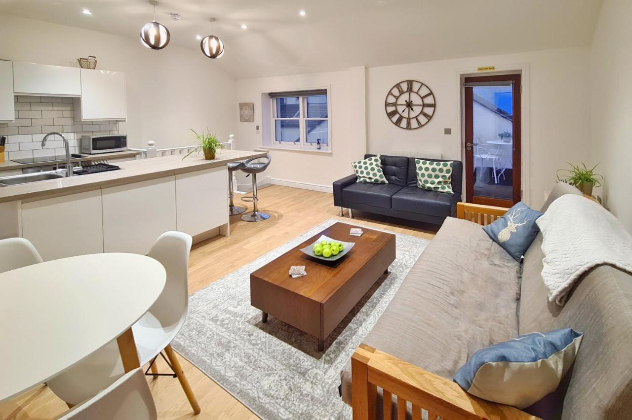 Modern & Central, Perfect Beach Getaway- 2Min Walk Brighton Bagian luar foto